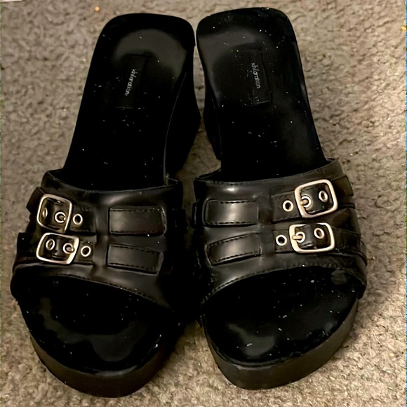⭐️ Xhilaration Vtg black leather chunky heel sturdy slip on sandals buckle 7.5 - Picture 1 of 16